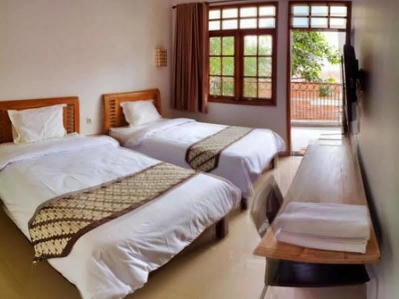 De' Halimun Guest House Бандунг Экстерьер фото