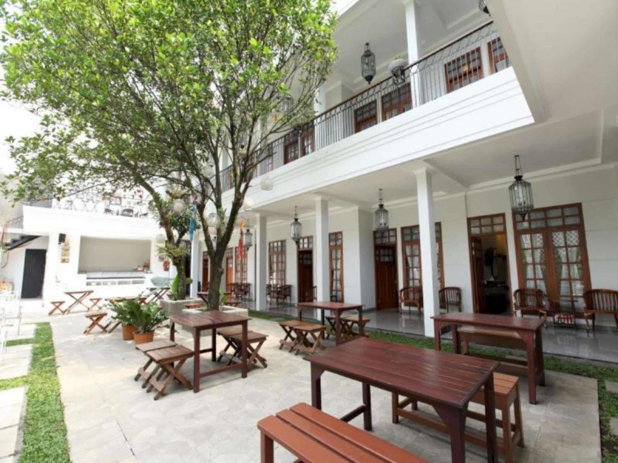 De' Halimun Guest House Бандунг Экстерьер фото