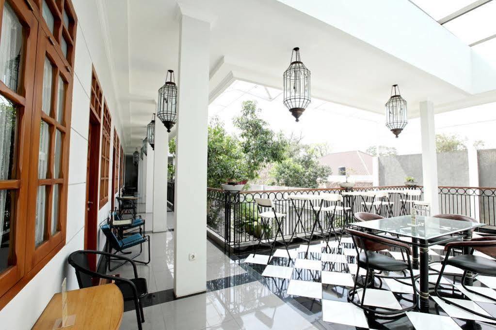 De' Halimun Guest House Бандунг Экстерьер фото